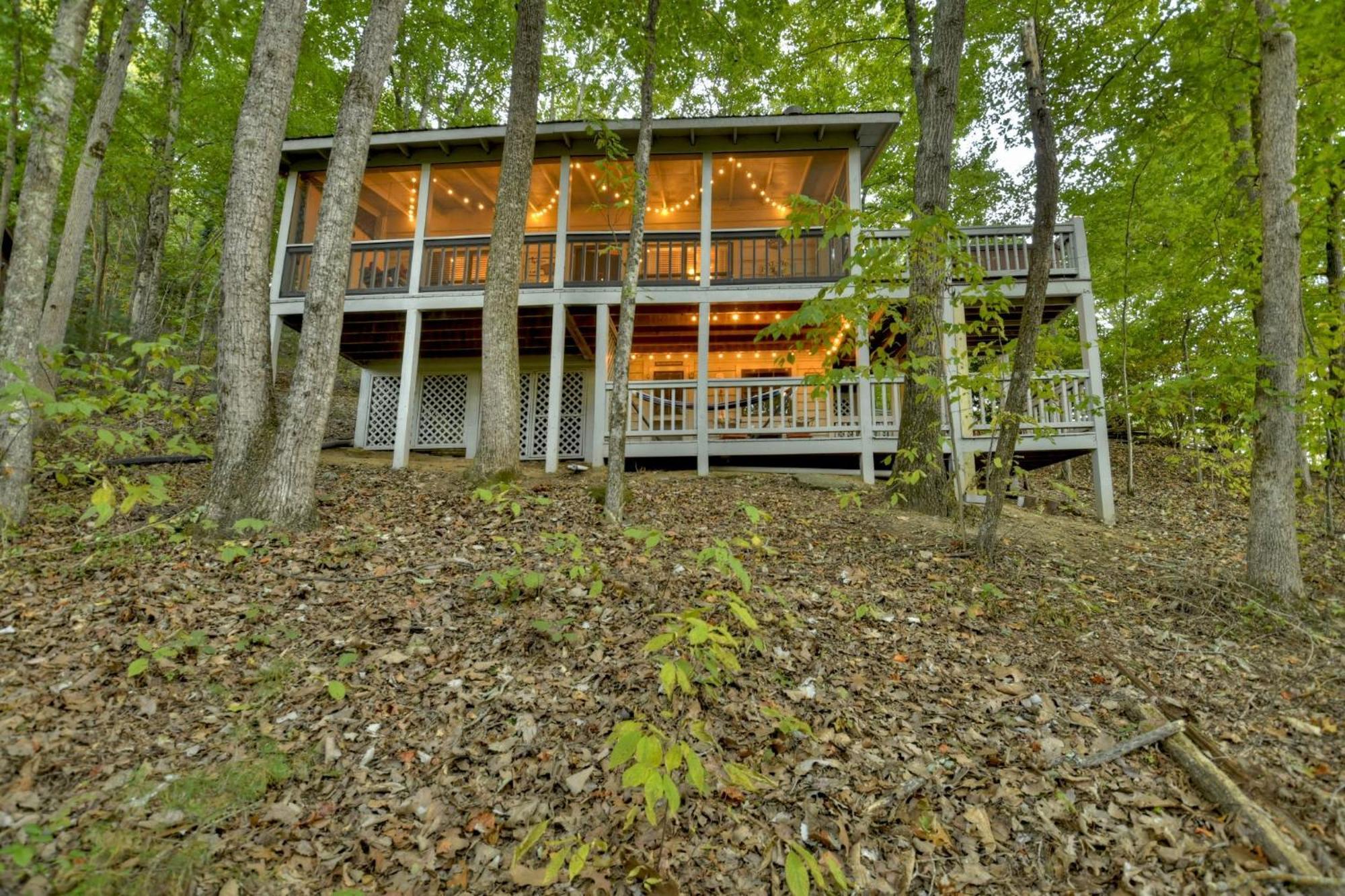 Villa Hygge Haus Rustic Charm Cozy Beds And A Serene Location