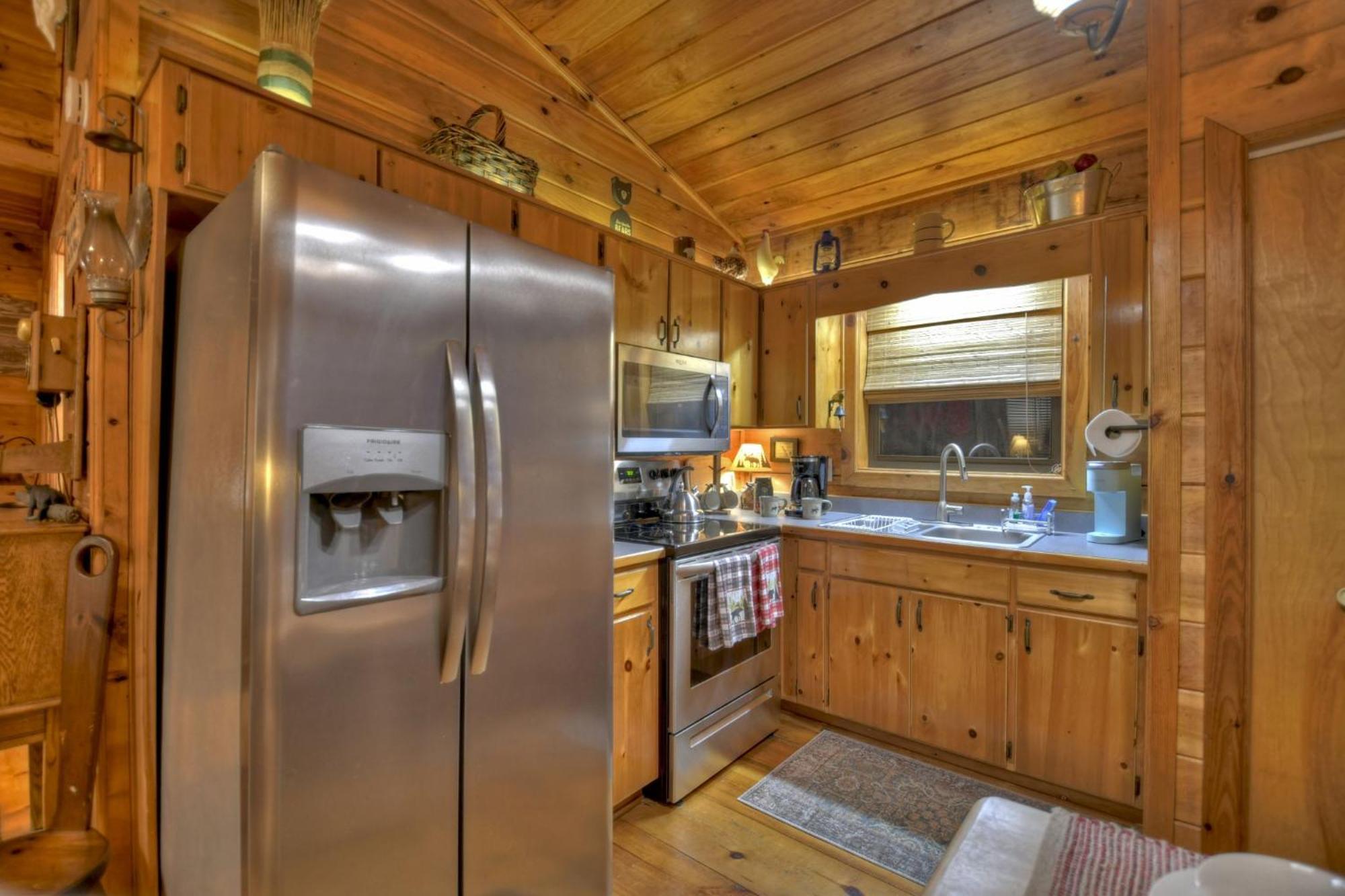 Hygge Haus Rustic Charm Cozy Beds And A Serene Location Villa Ellijay