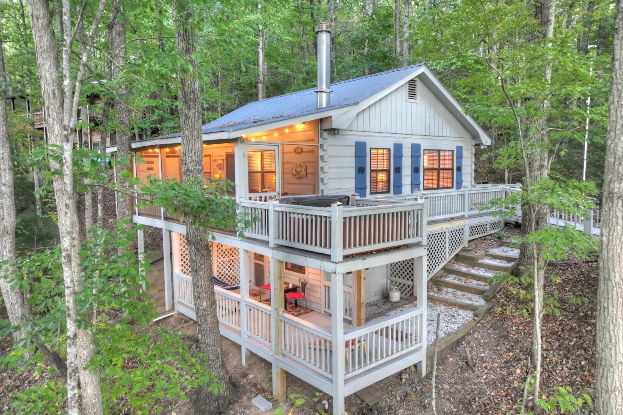 Hygge Haus Rustic Charm Cozy Beds And A Serene Location Villa Ellijay