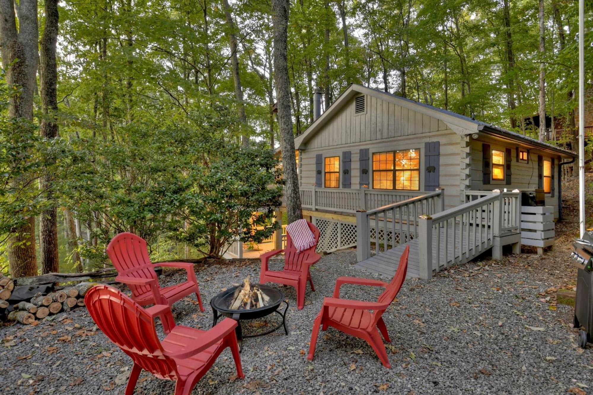 Hygge Haus Rustic Charm Cozy Beds And A Serene Location Villa Ellijay