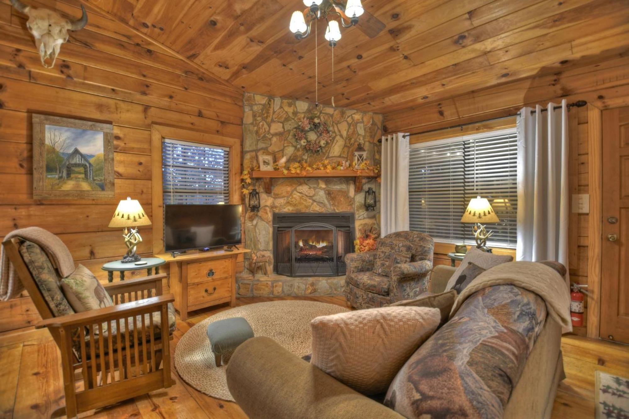 Villa Hygge Haus Rustic Charm Cozy Beds And A Serene Location Ellijay