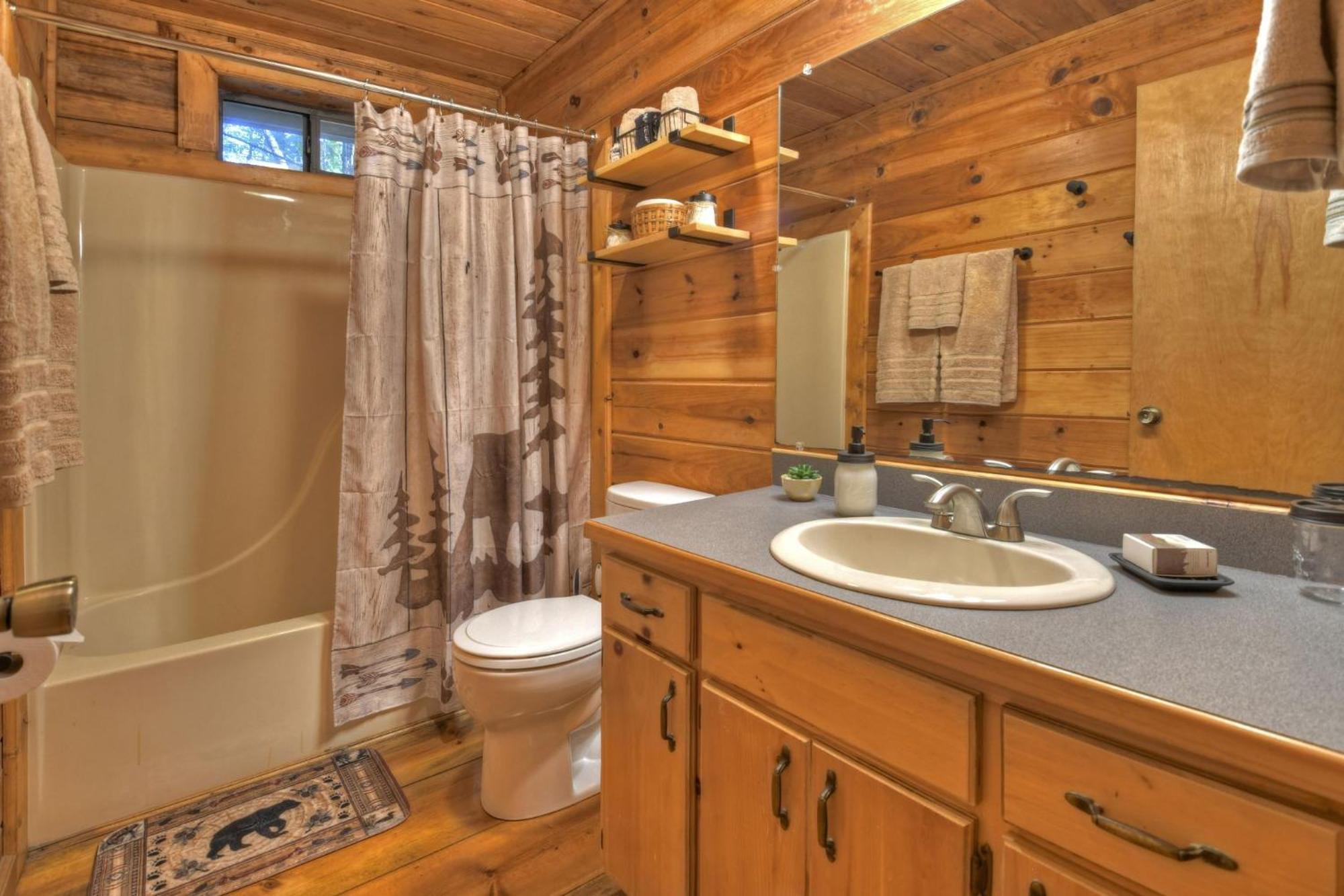 Hygge Haus Rustic Charm Cozy Beds And A Serene Location Ellijay